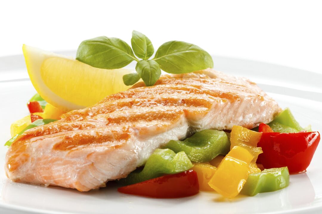 Ikan kukus atau panggang dalam diet protein tinggi
